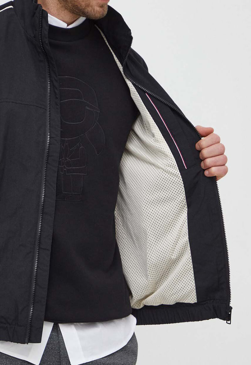 Chaqueta-Con-Rayas-Con-Logo