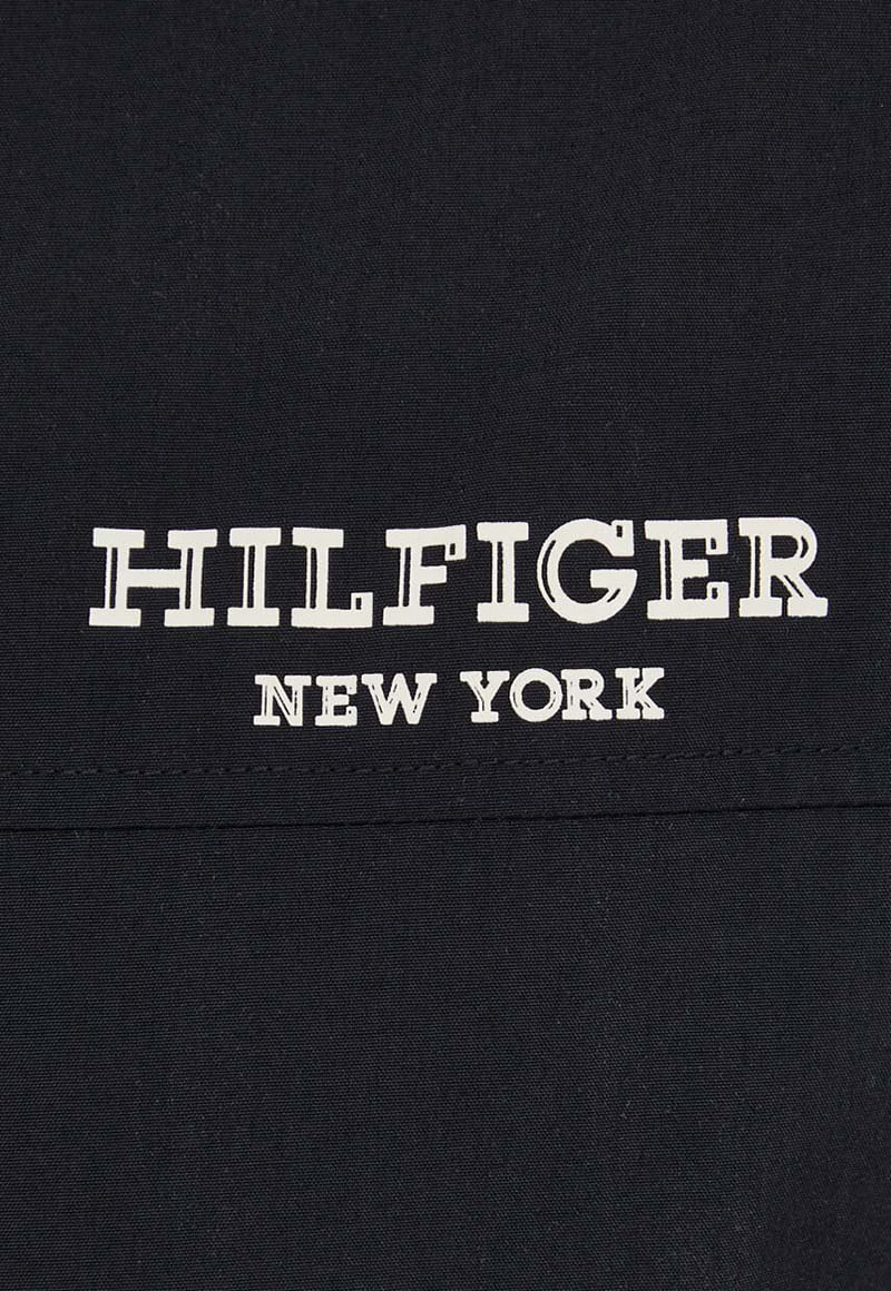 Chaqueta-Con-Rayas-Con-Logo