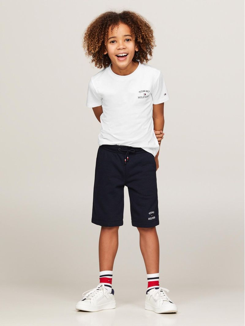 Polera-C-Neck-Con-Logo