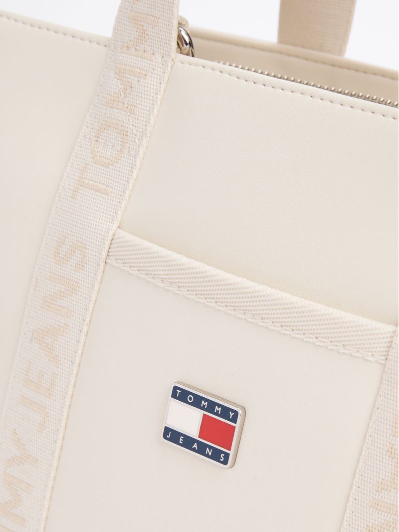 label-3