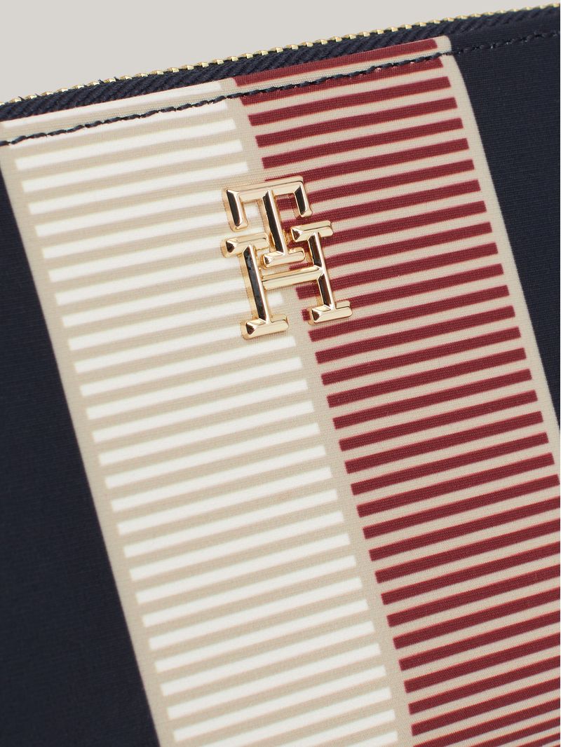 label-3