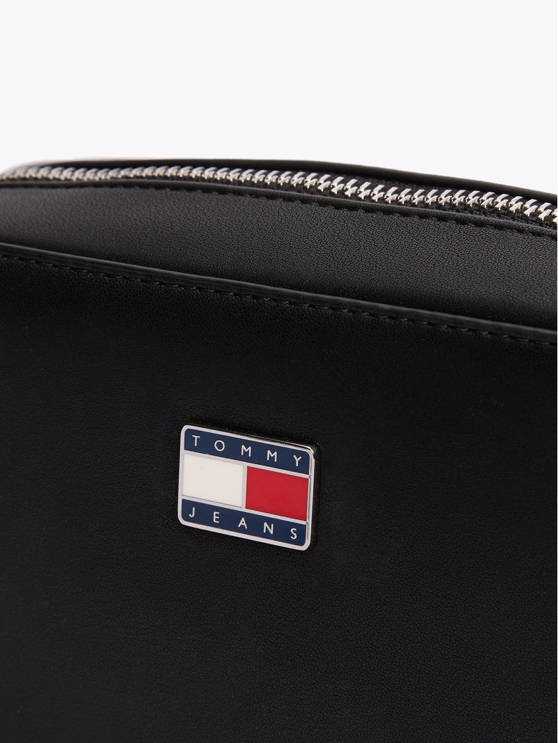 label-3