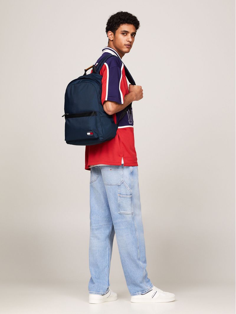 Mochila-Essential-Con-Logo-De-Parche
