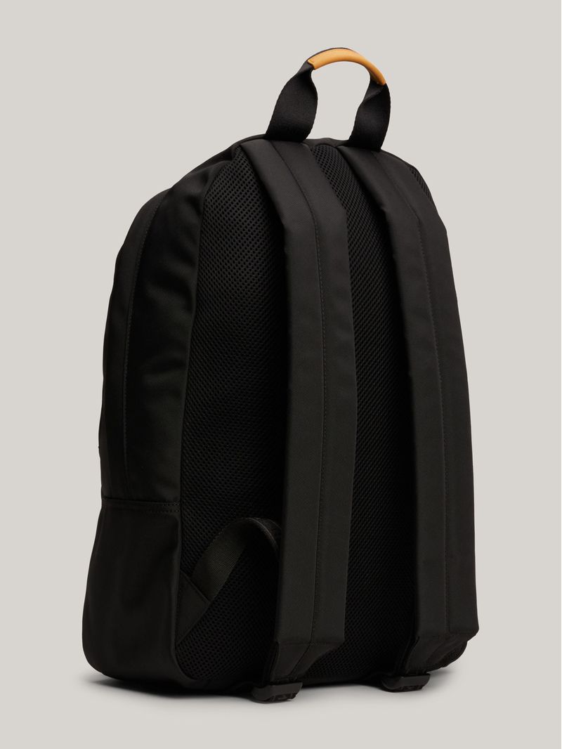 Mochila-Essential-Con-Logo-De-Parche