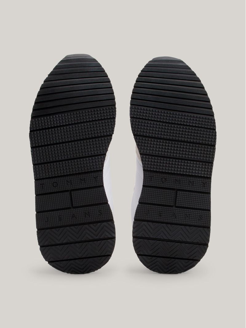 Zapatillas-Essential-Con-Suela-Dentada
