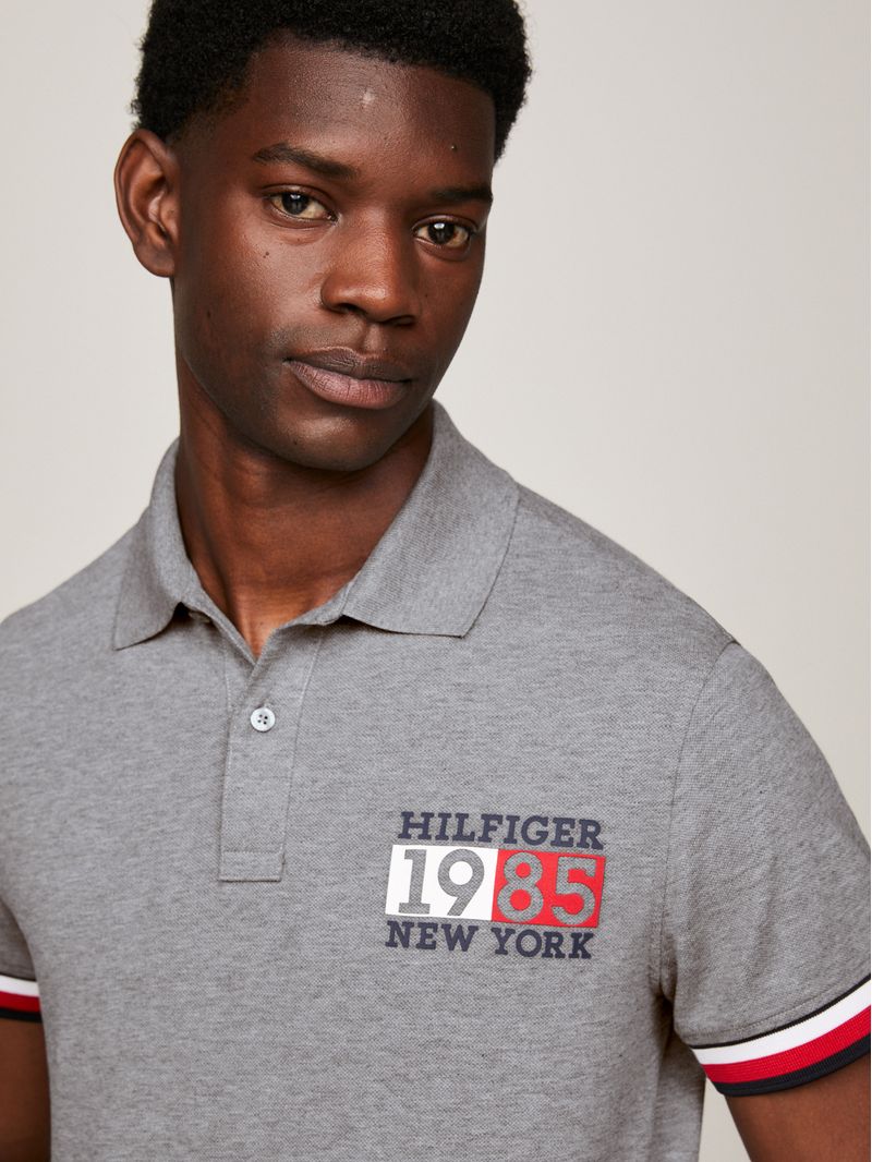 Polo-Ribeteado-Con-Logo-De-Corte-Slim