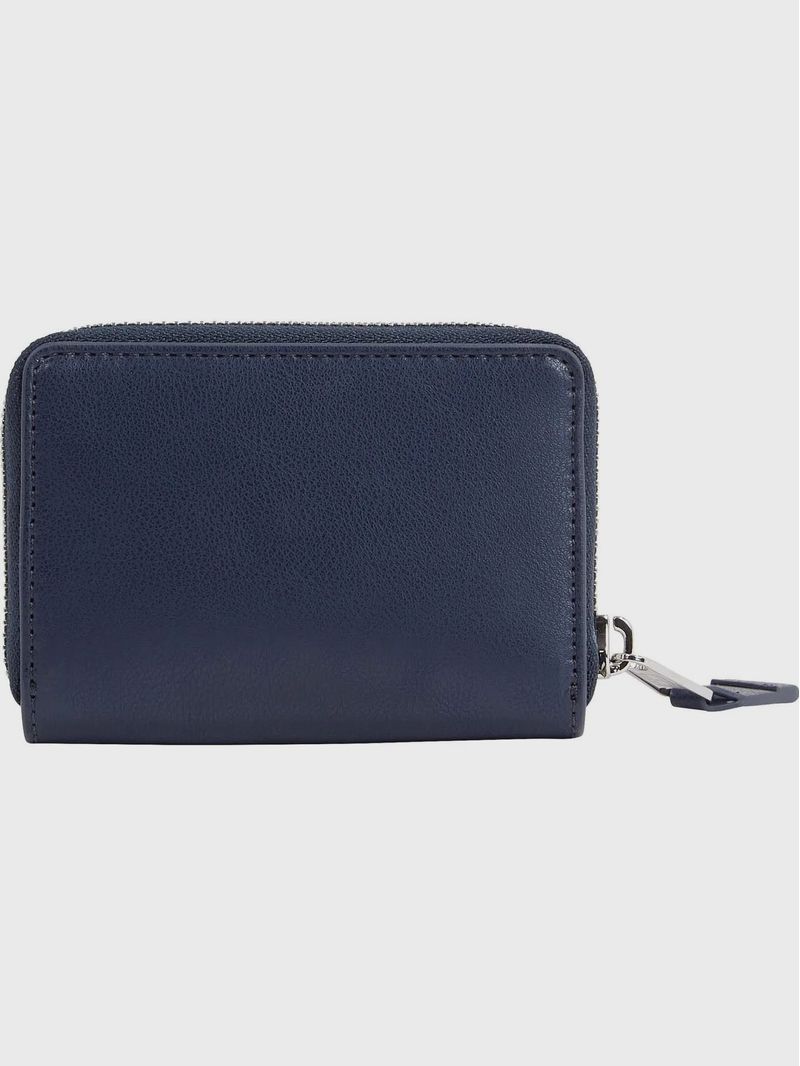 Billetera-Essential-Logo-Metalico