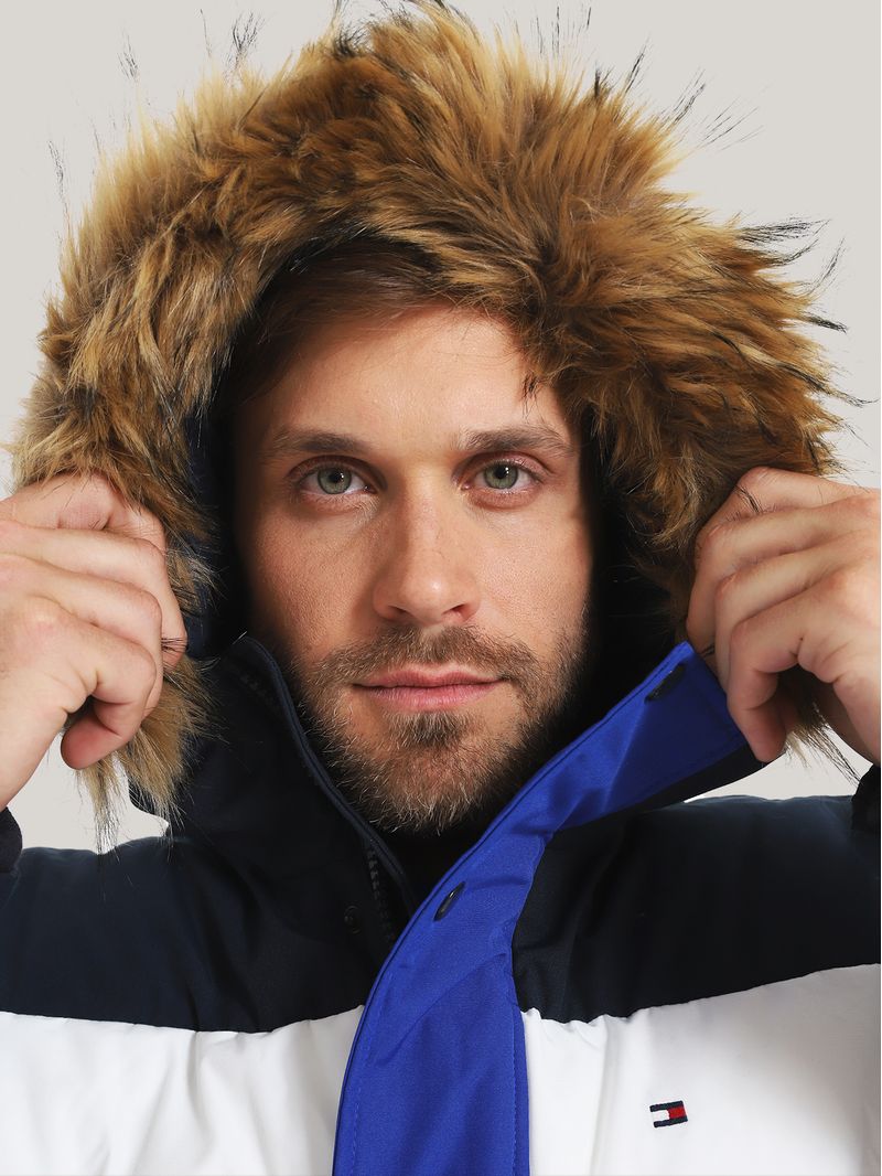 Parka-Artic-Con-Logo
