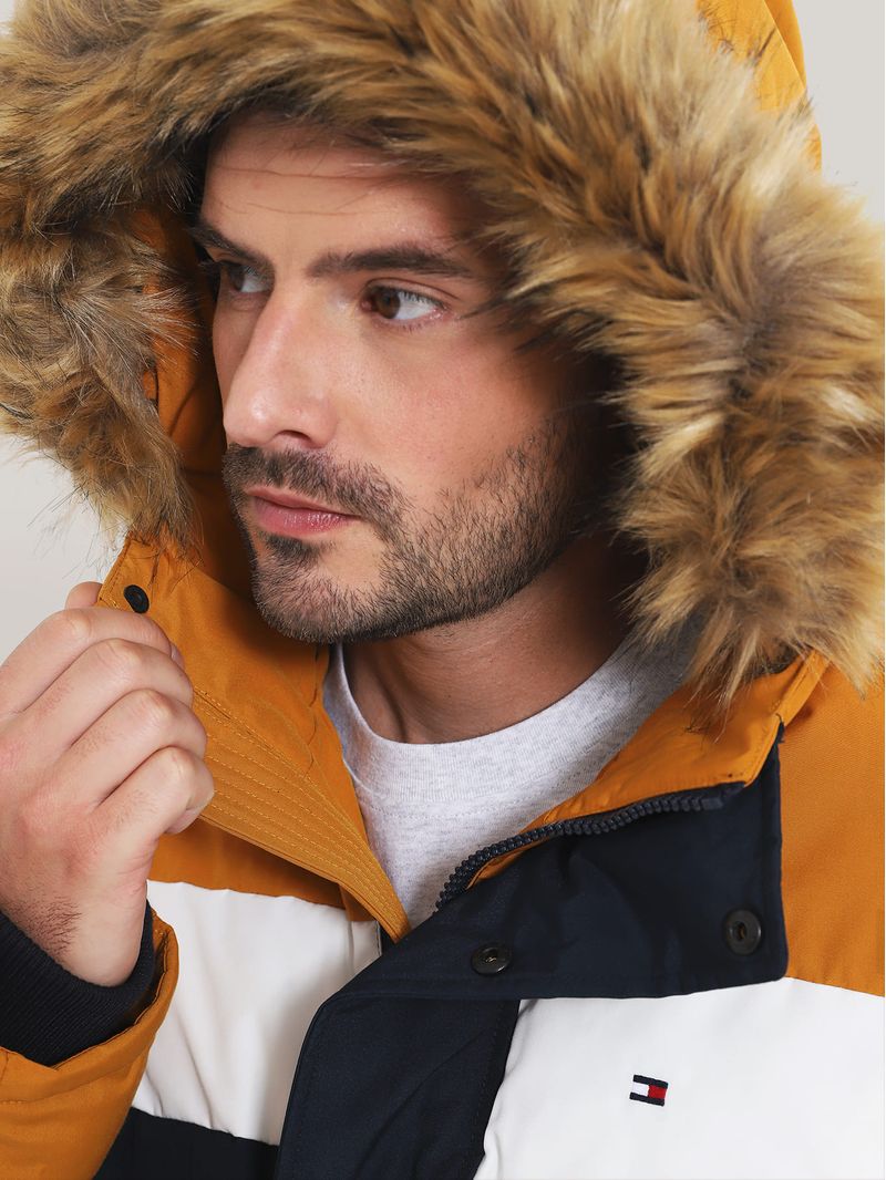 Parka-Artic-Con-Logo