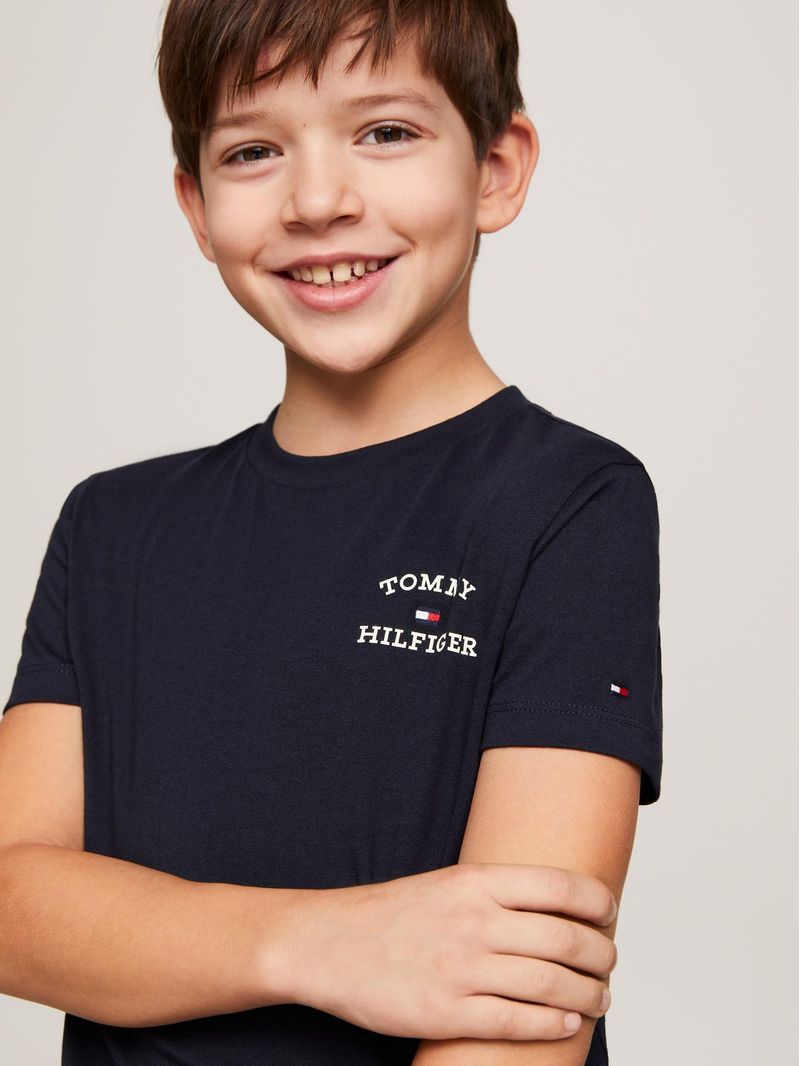 Polera-C-Neck-Con-Logo