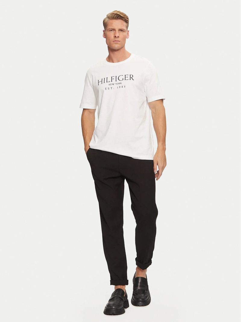 Polera-Con-Logo-Monotype
