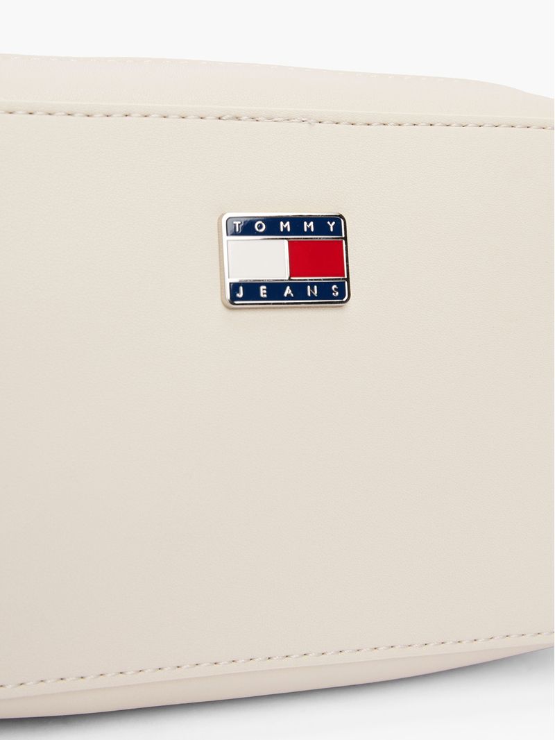label-3