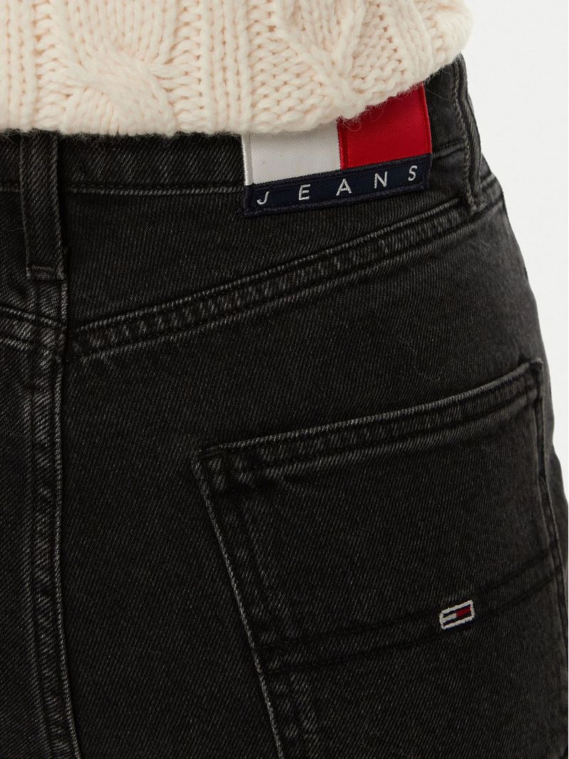 label-4