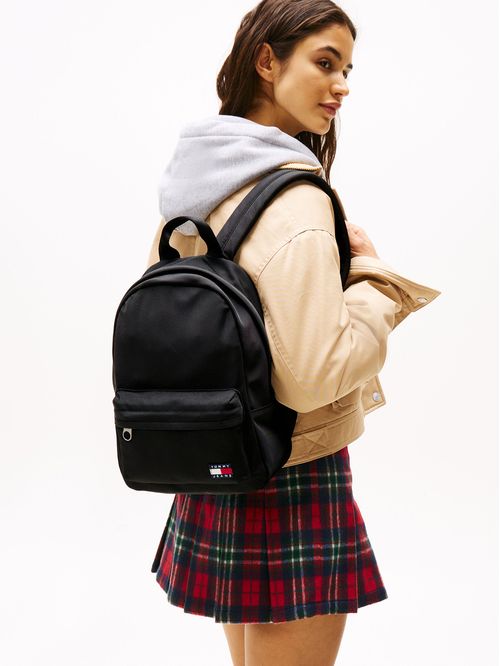 Mochila Essential Daily Con Logo