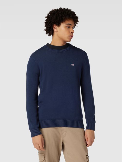 Sweater Essential Slim Fit