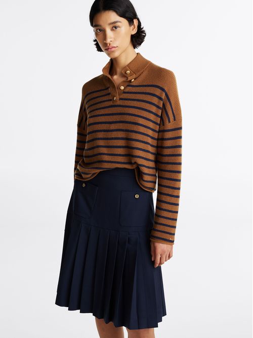 Sweater Gold Button