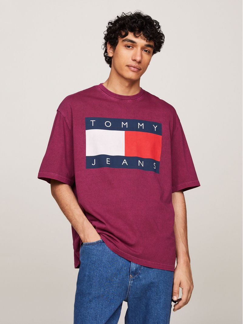 Polera--Oversize-Con-Parche-Y-Con-Logo