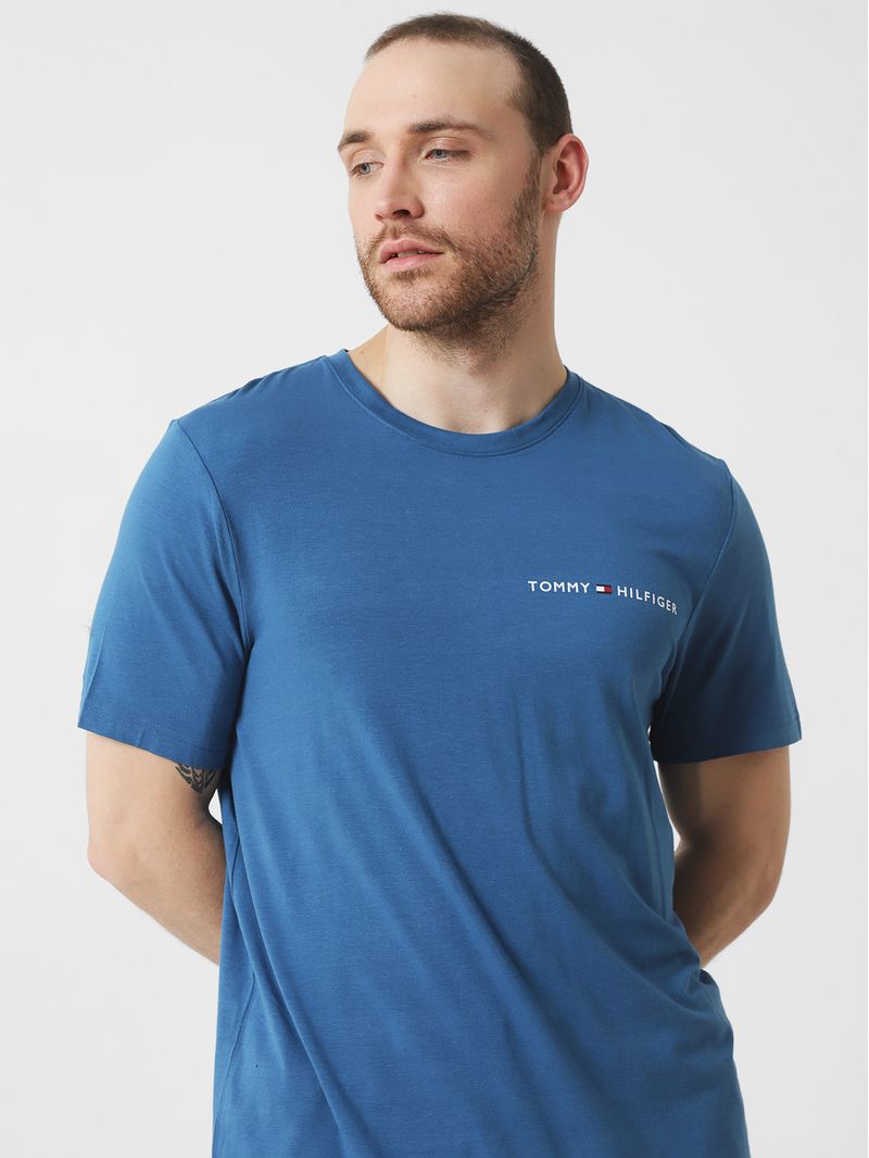 Camiseta-C-Neck-Manga-Corta