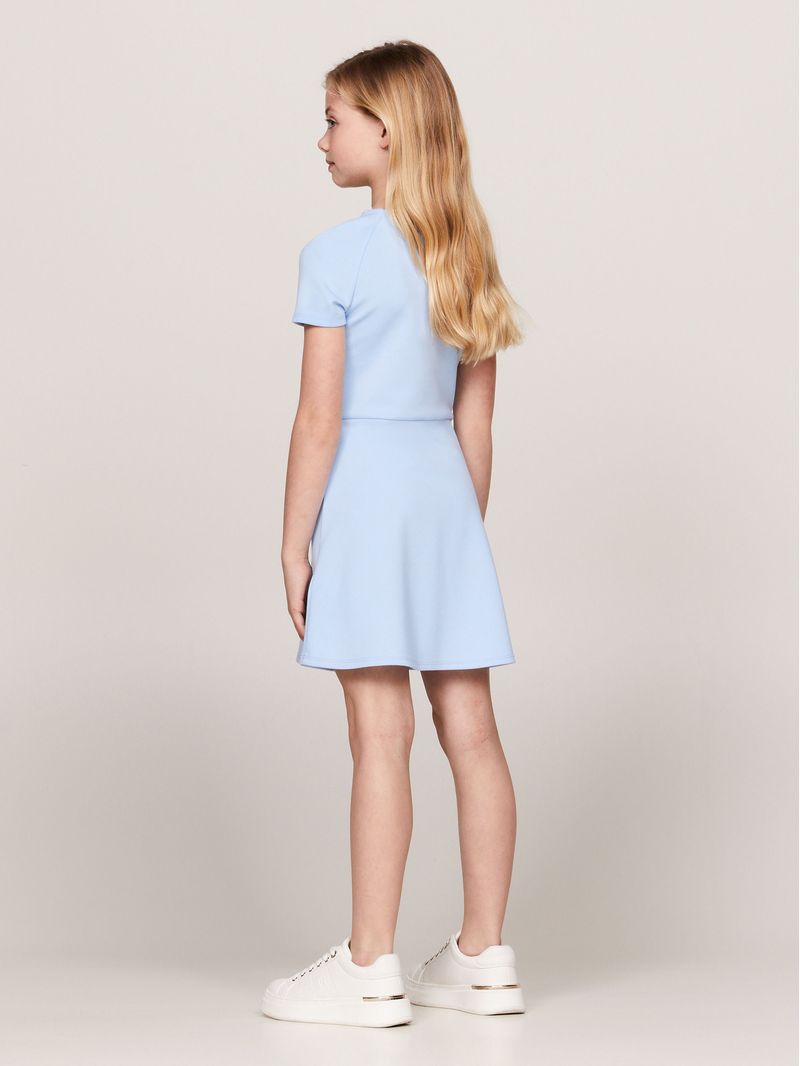 Vestido-Essential-Con-Logo