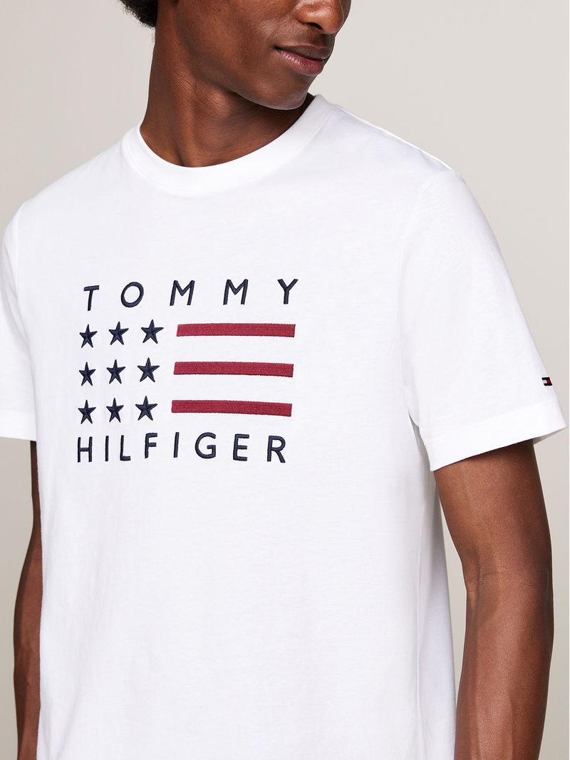 Polera-Con-Logo-Grafico