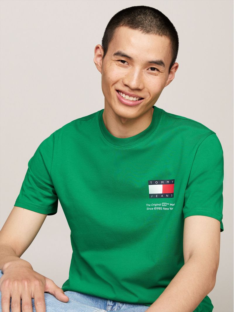 Polera-Essential-Con-Logo