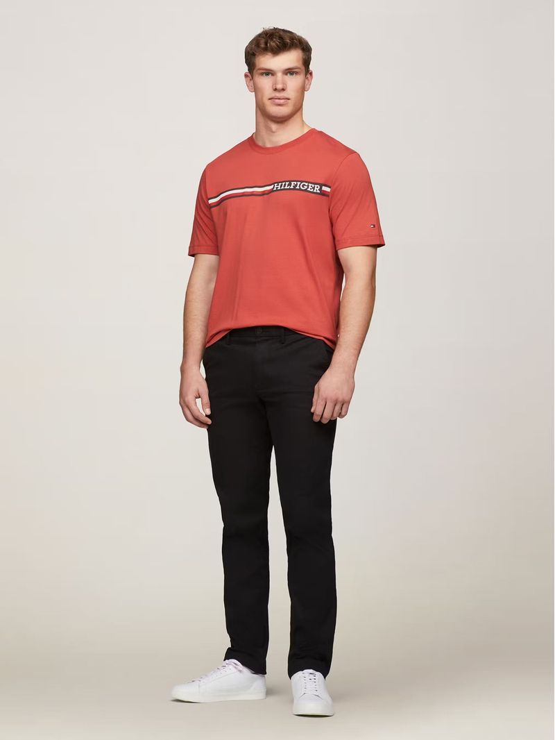 Polera-Con-Logo-Monotipo