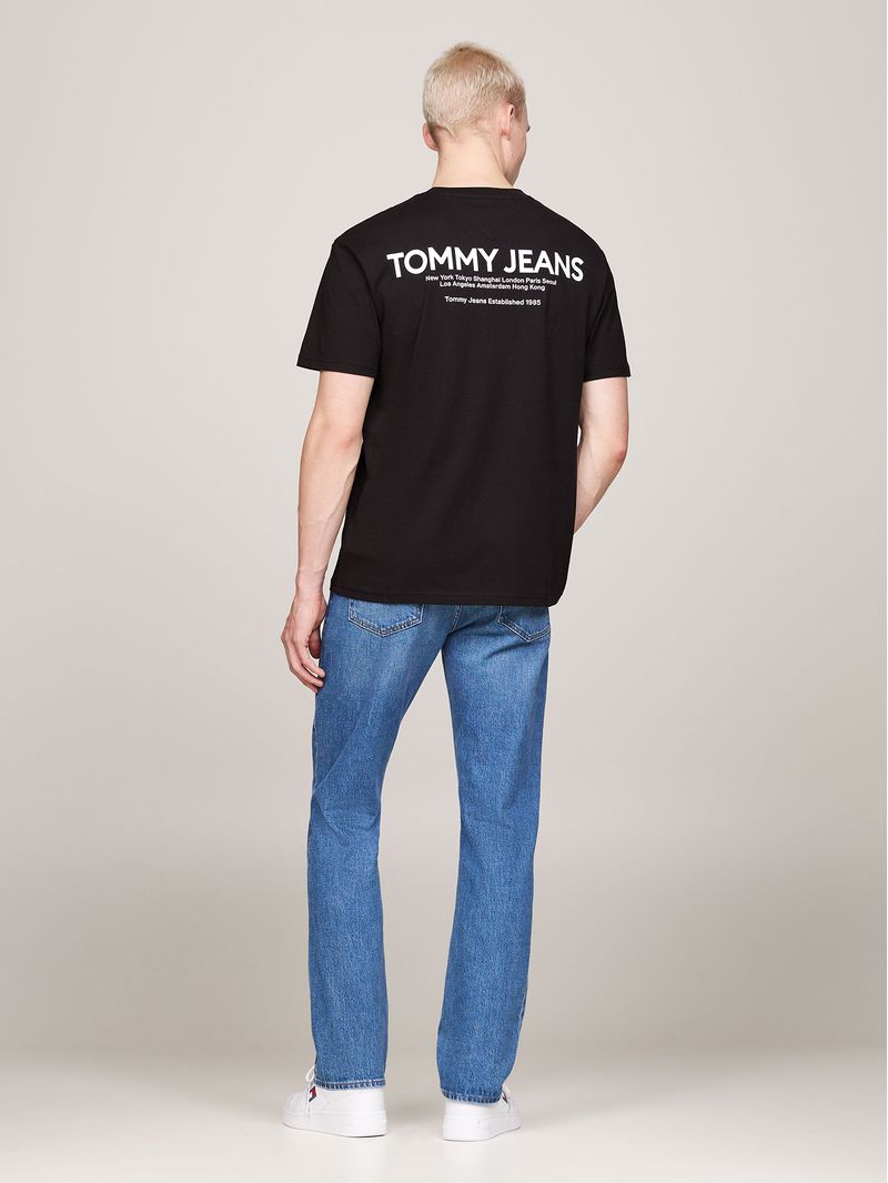 Polera-Con-Logo-En-La-Espalda