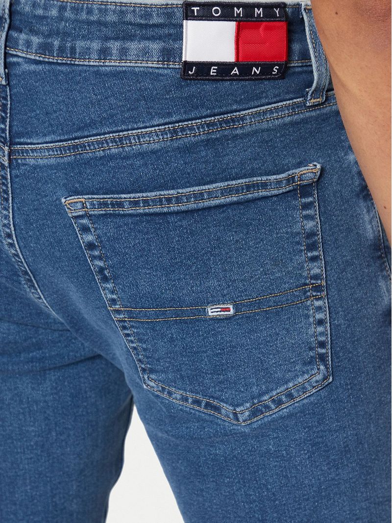 label-4