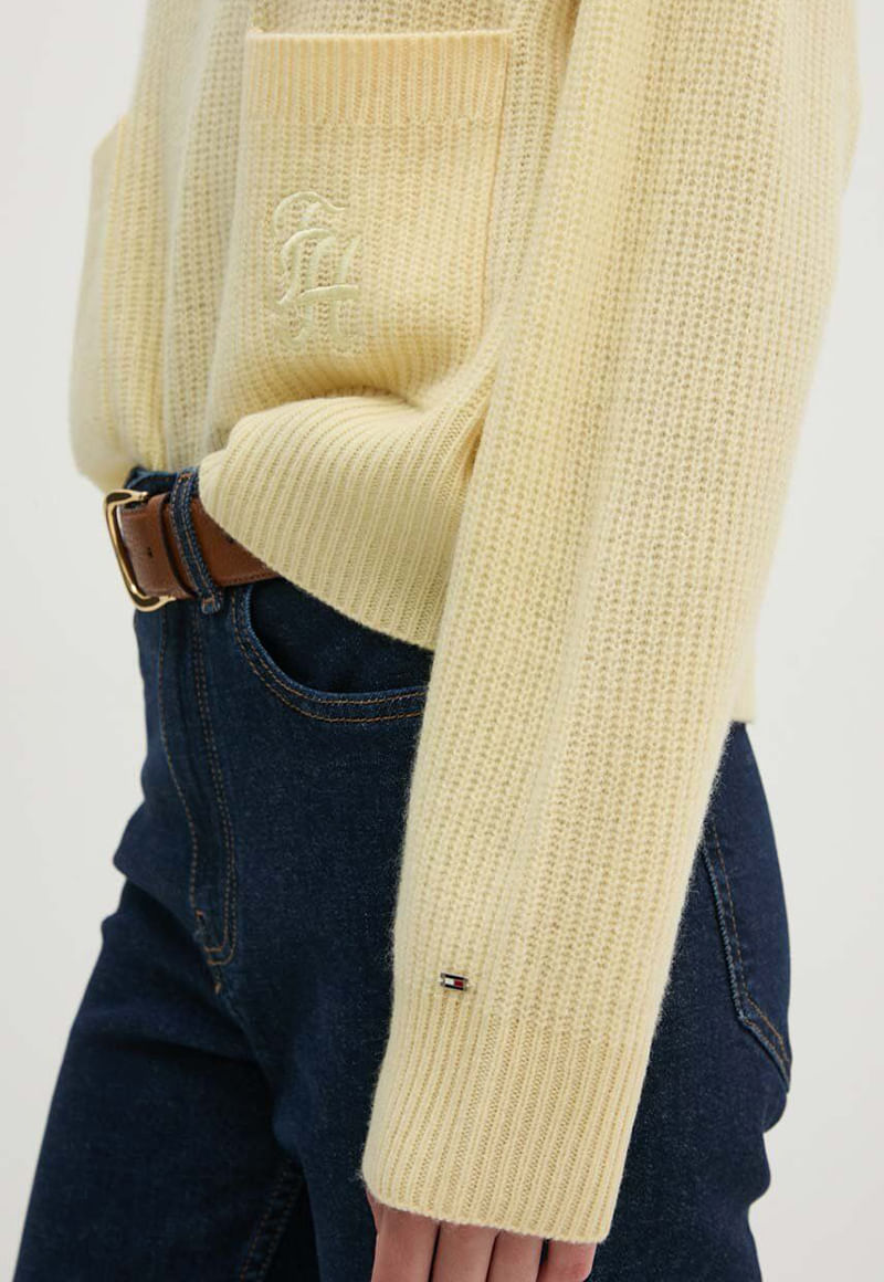 Sweater-Cuello-V-Con-Dos-Bolsillos