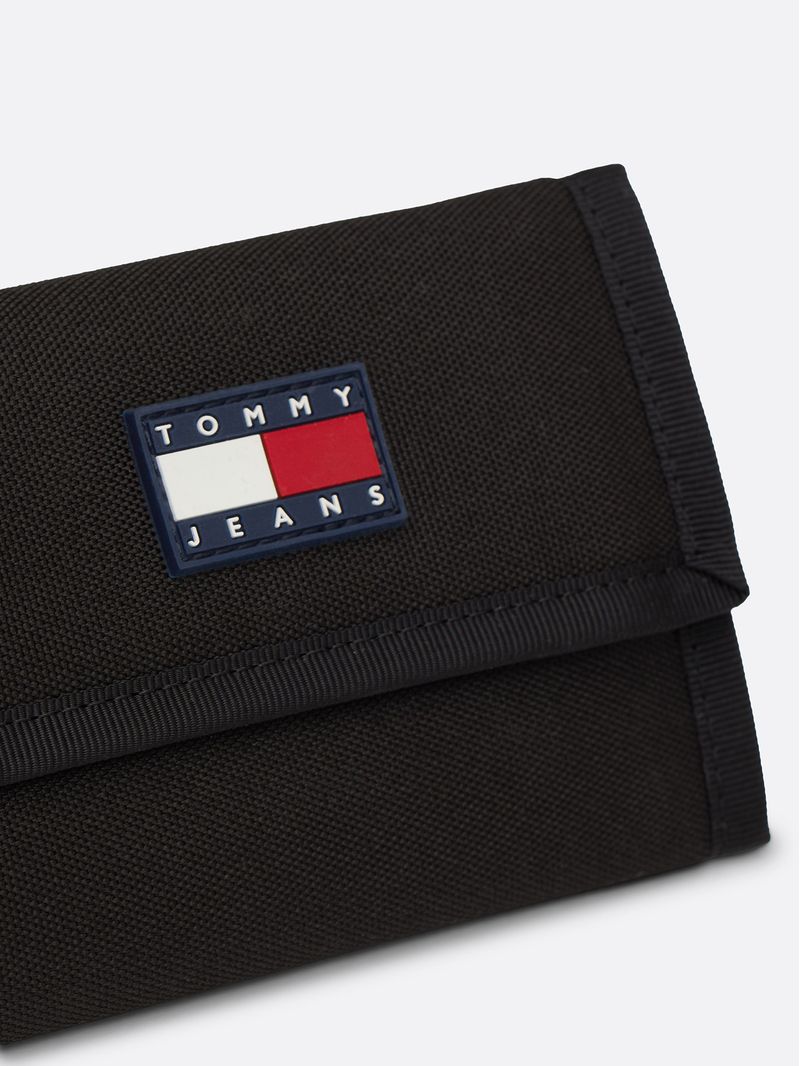 Billetera-Trifold-Con-Logo