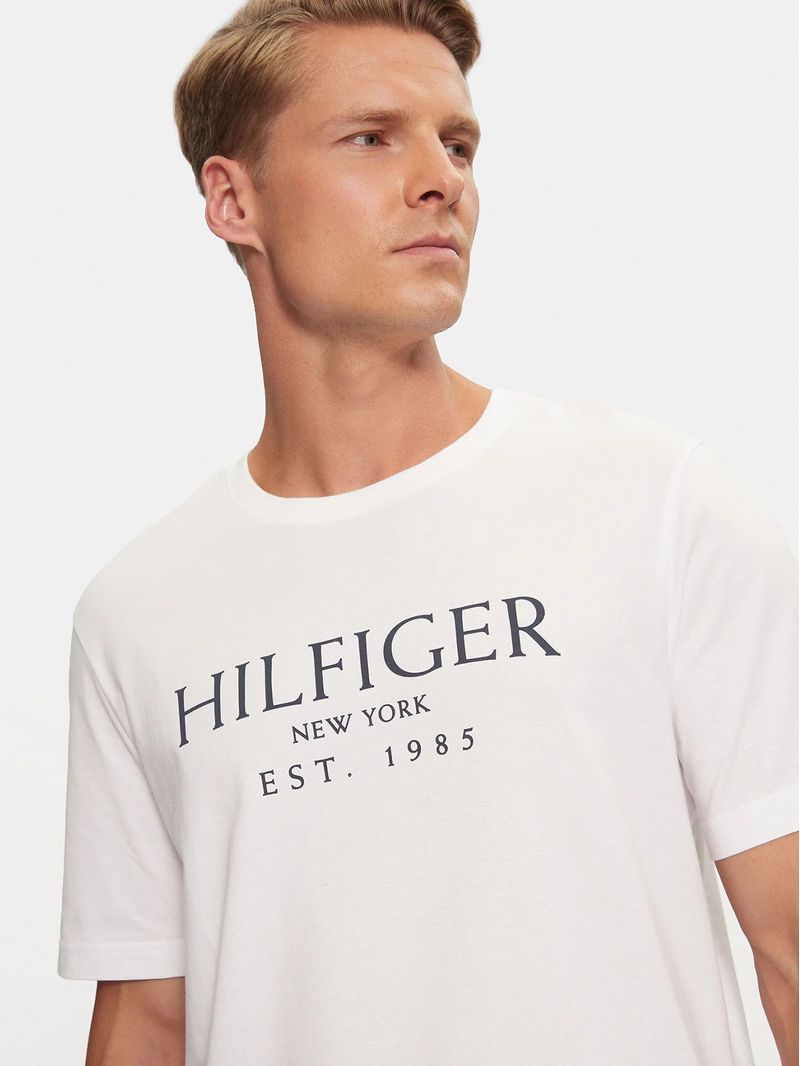 Polera-Con-Logo-Monotype
