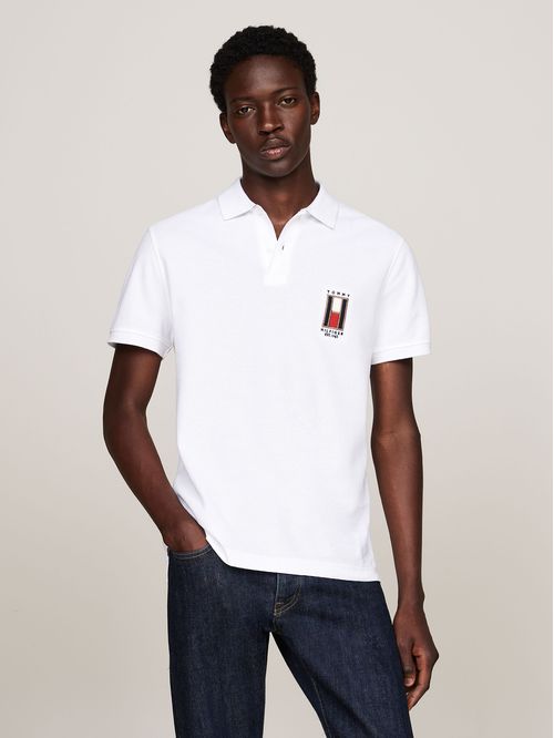 Polo De Corte Regular Con Logo Vertical