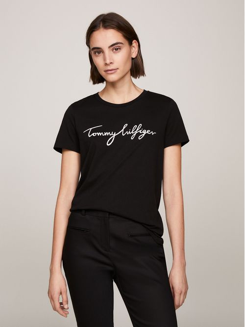 Polera Heritage Graphic C-Neck