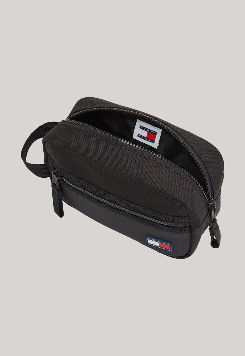 Neceser-Essential-Con-Logo