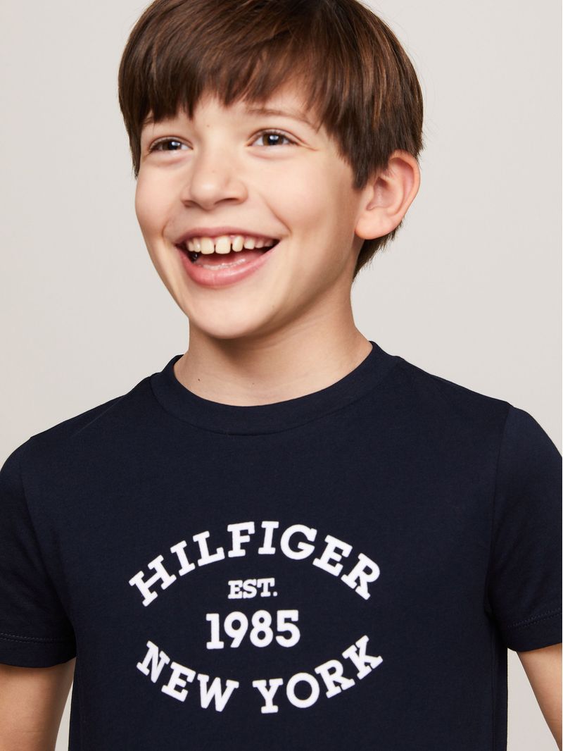 Polera-Con-Logo-Aterciopelado