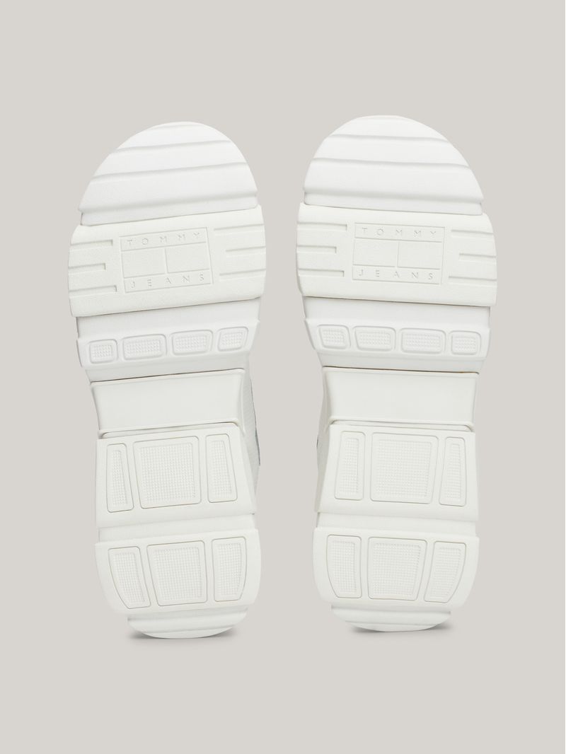 label-3
