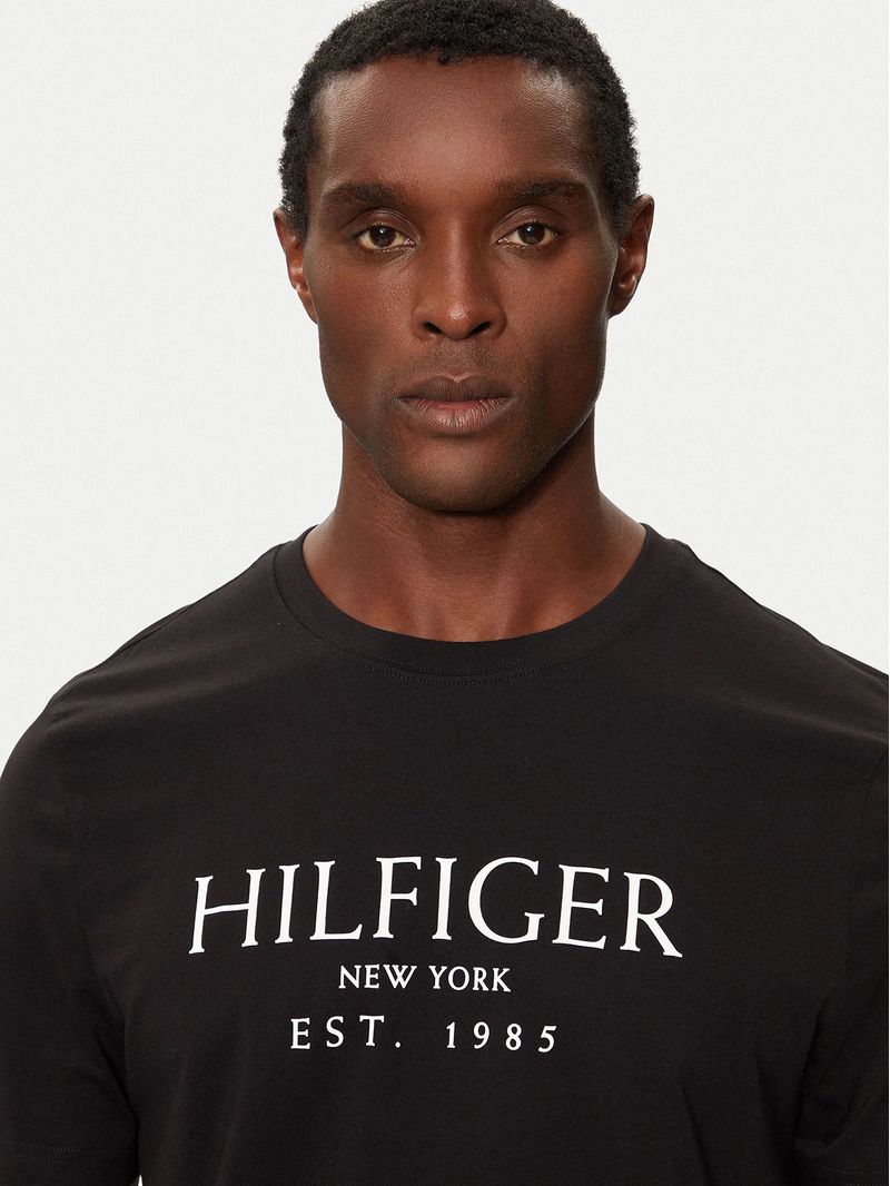 Polera-Con-Logo-Monotype