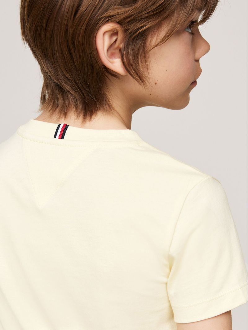 Polera-Con-Logo-Aterciopelado