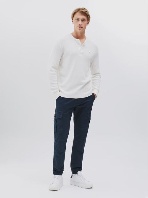 Polera De Cuello Henley Regular Fit