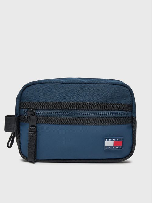 Neceser Essential Con Logo