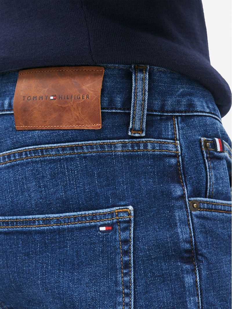 label-3