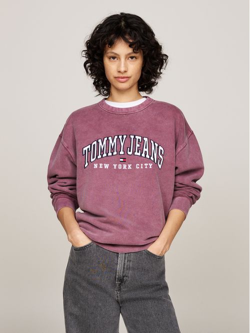 Polerón Varsity Logo Con Corte Amplio