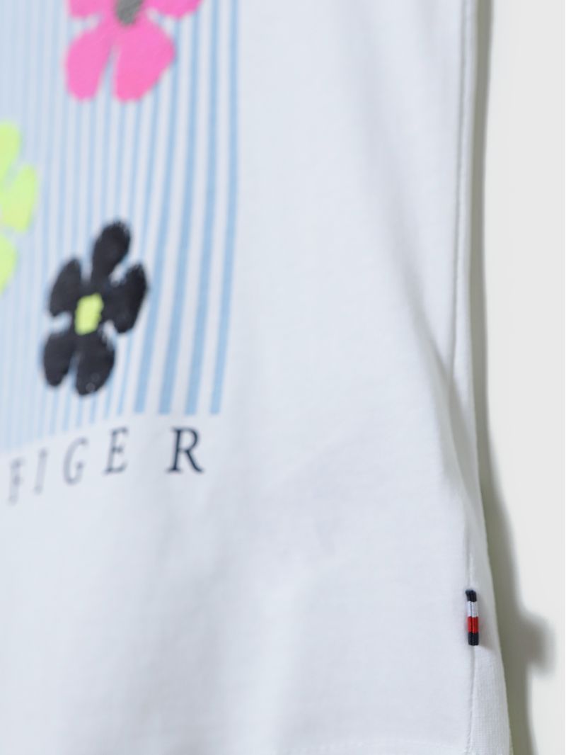 Polera-De-Niña-Con-Flores-Y-Logo