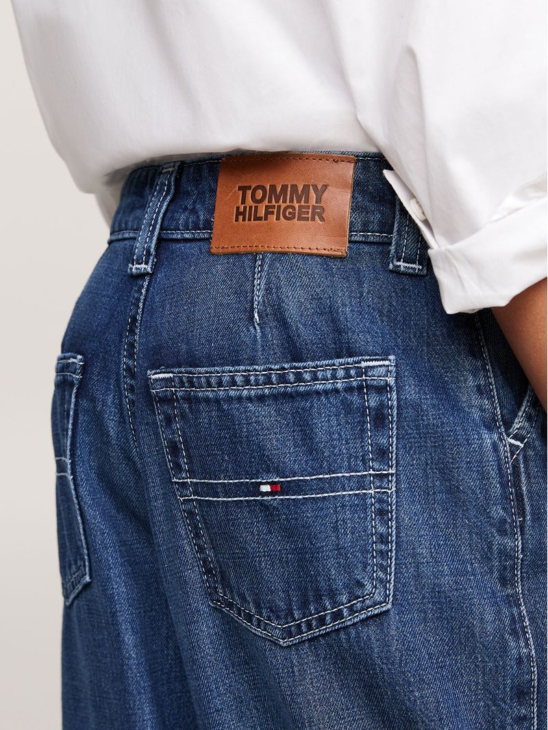 label-3