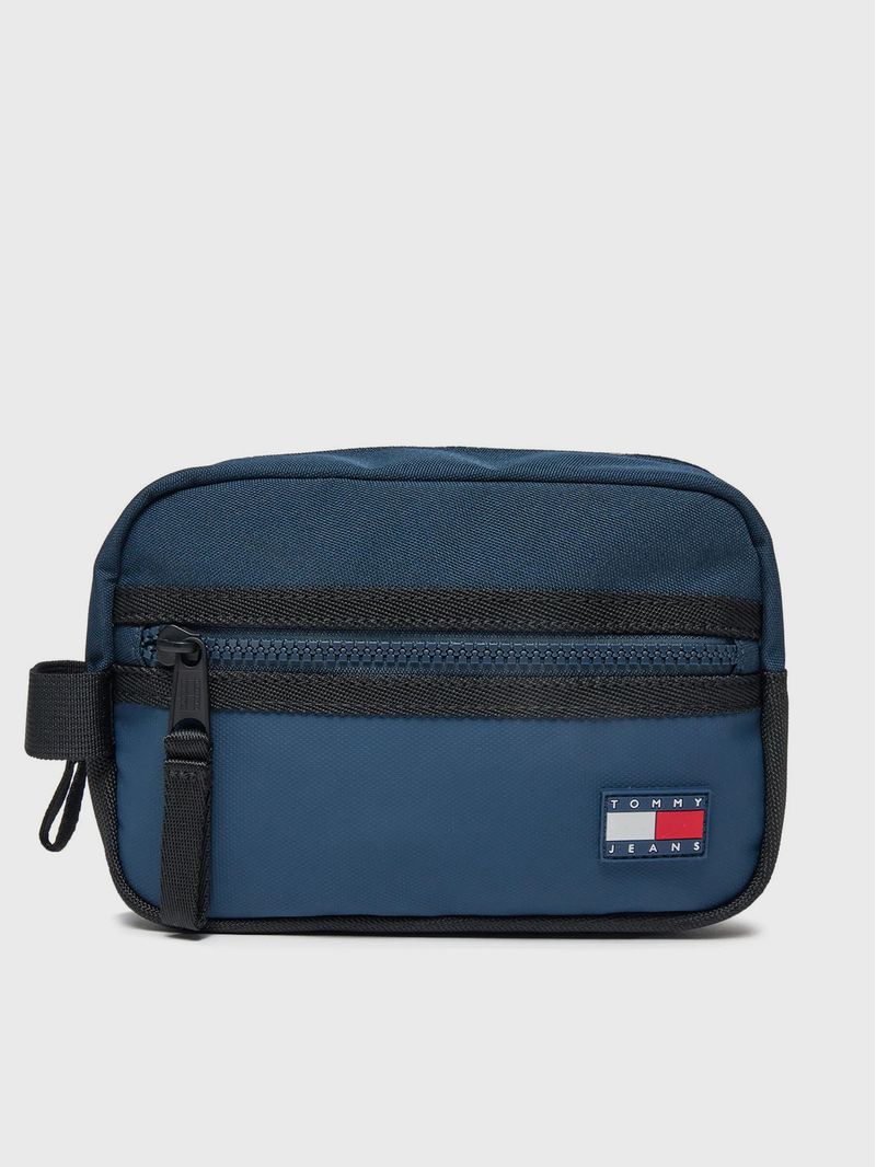 Neceser-Essential-Con-Logo