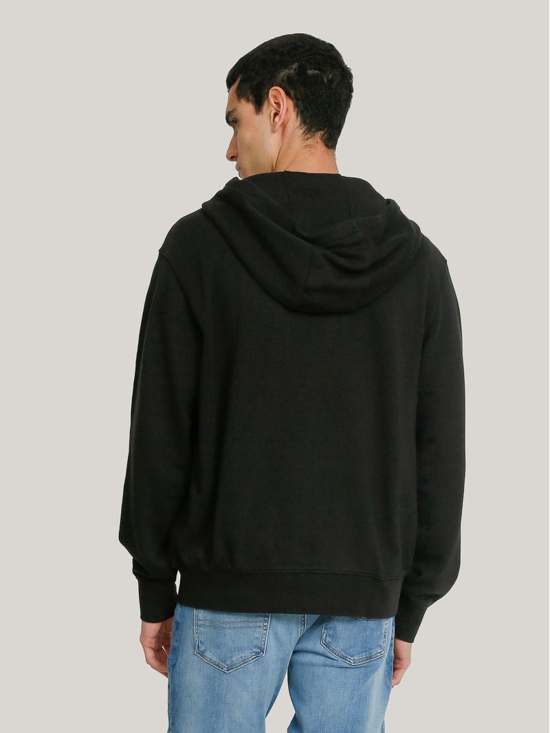 label-3