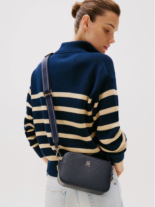 Cartera Distinct Monogram