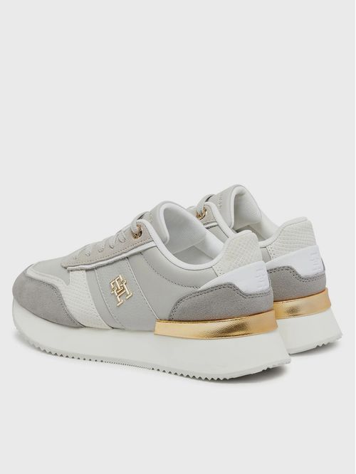 Zapatillas Con Paneles Metalizados