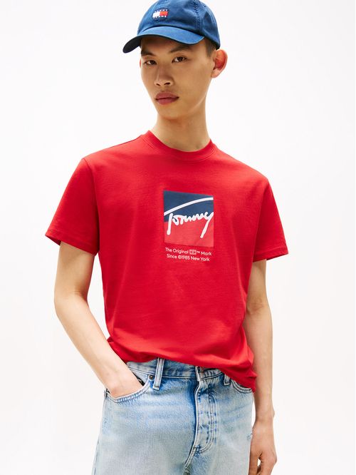 Polera Con Logo Distintivo