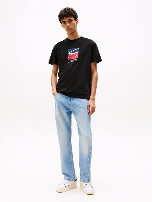 Polera Con Logo Distintivo